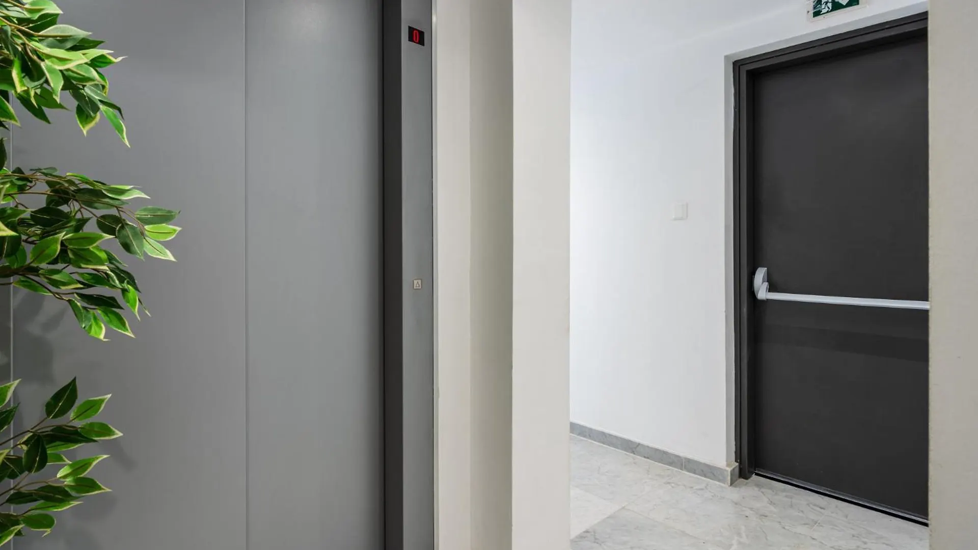 Solara - Stylish Balcony Apartments In Larnaca