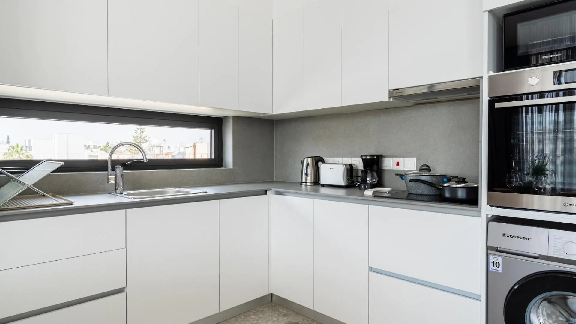 Solara - Stylish Balcony Apartments In Larnaca