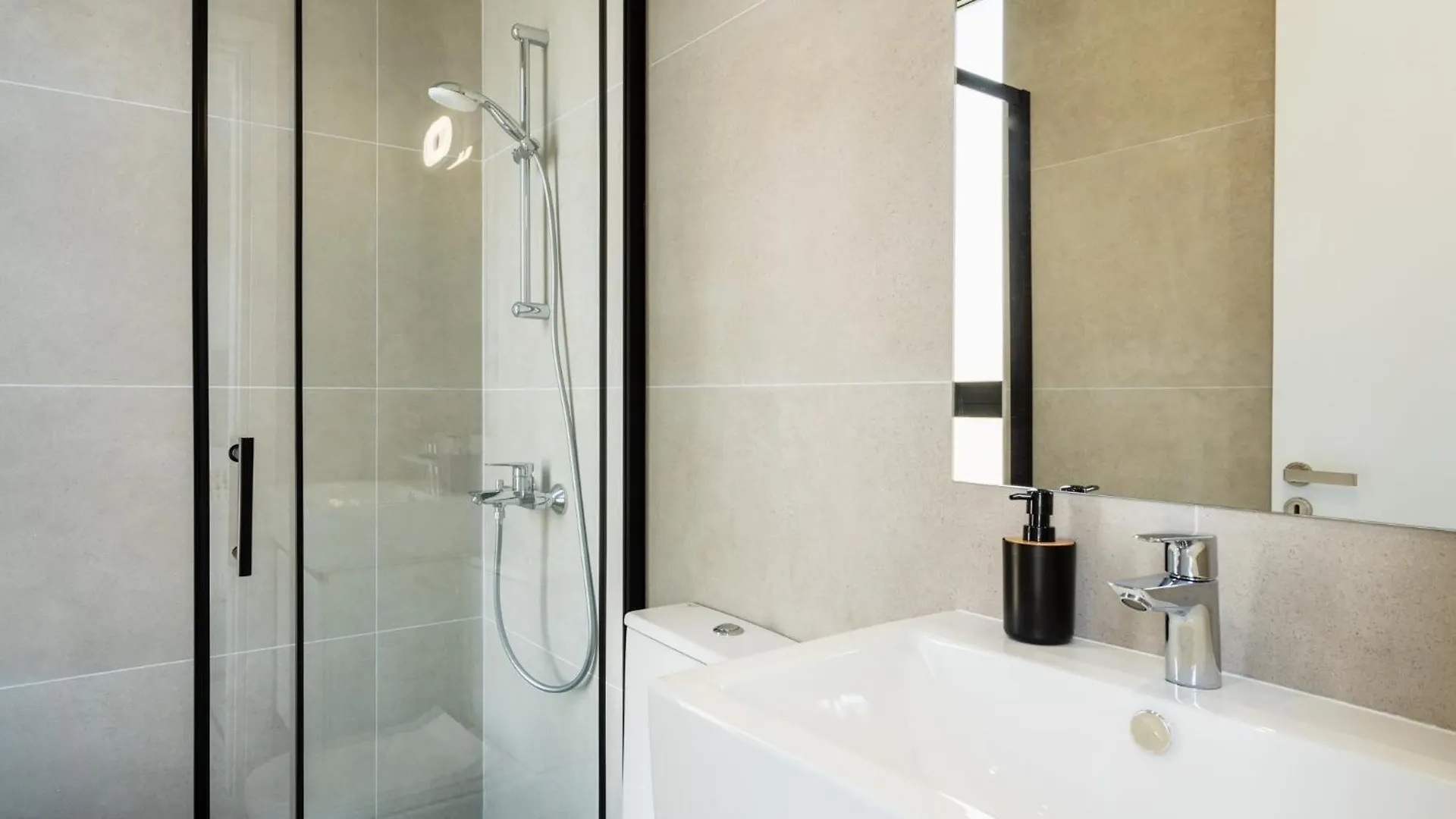 Solara - Stylish Balcony Apartments In Larnaca Cyprus