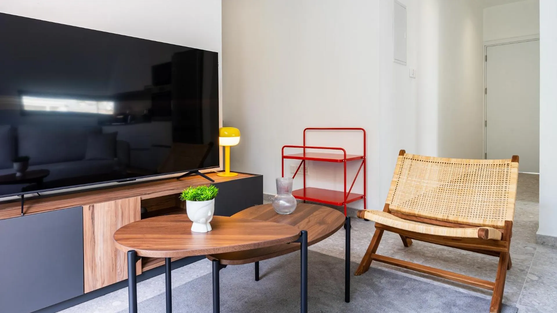 Solara - Stylish Balcony Apartments In Larnaca