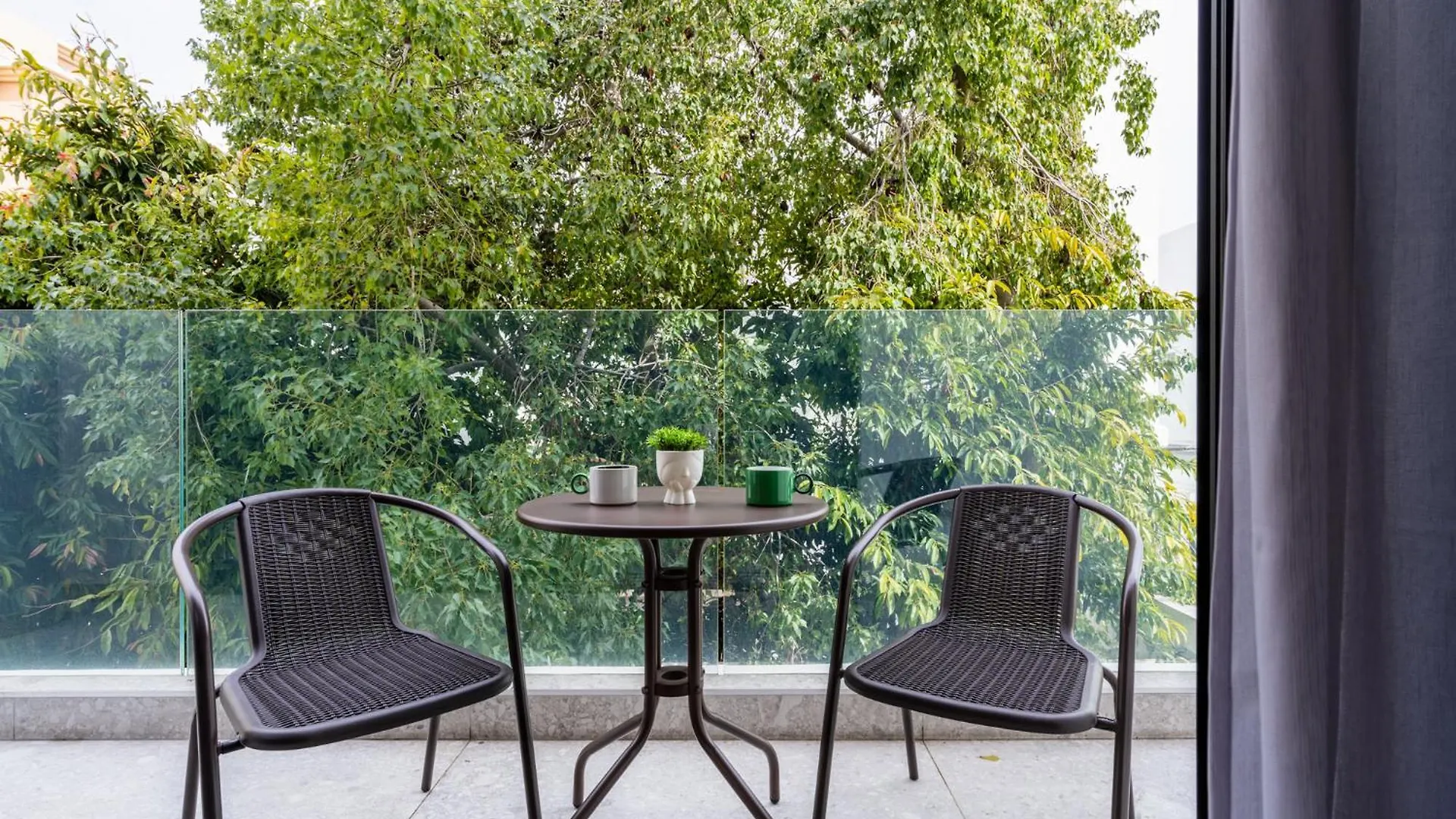 Solara - Stylish Balcony Apartments In Larnaca