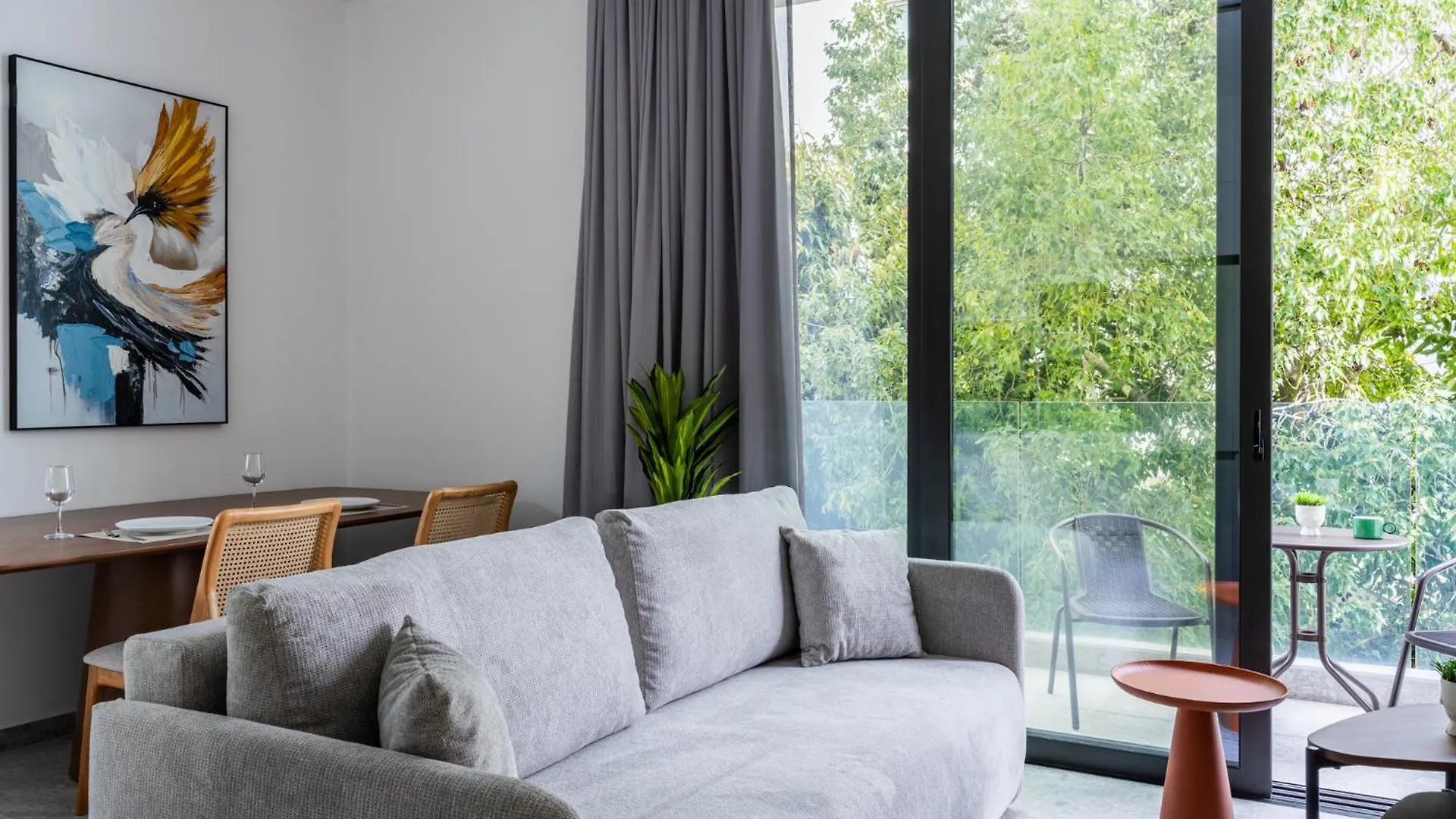 Solara - Stylish Balcony Apartments In Larnaca Cyprus