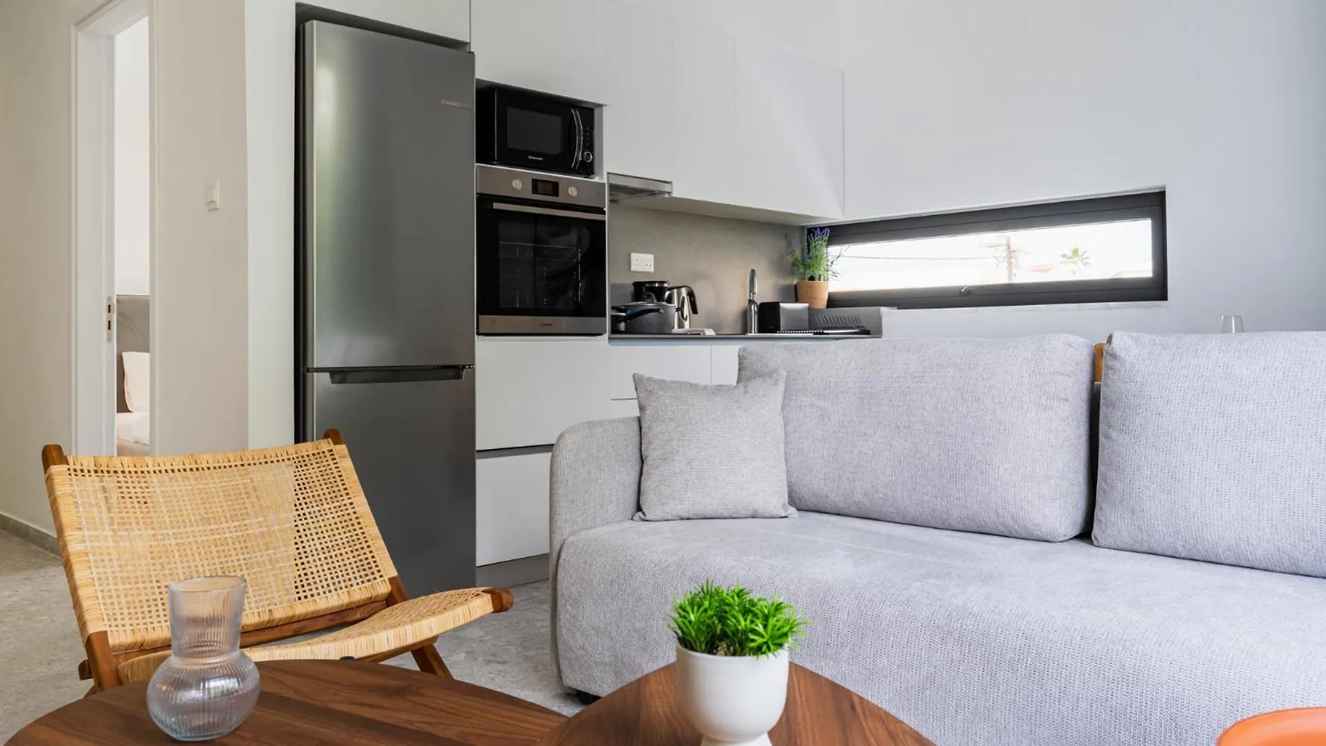Solara - Stylish Balcony Apartments In Larnaca