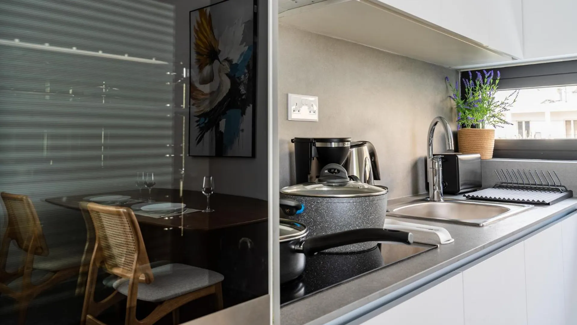 Solara - Stylish Balcony Apartments In Larnaca