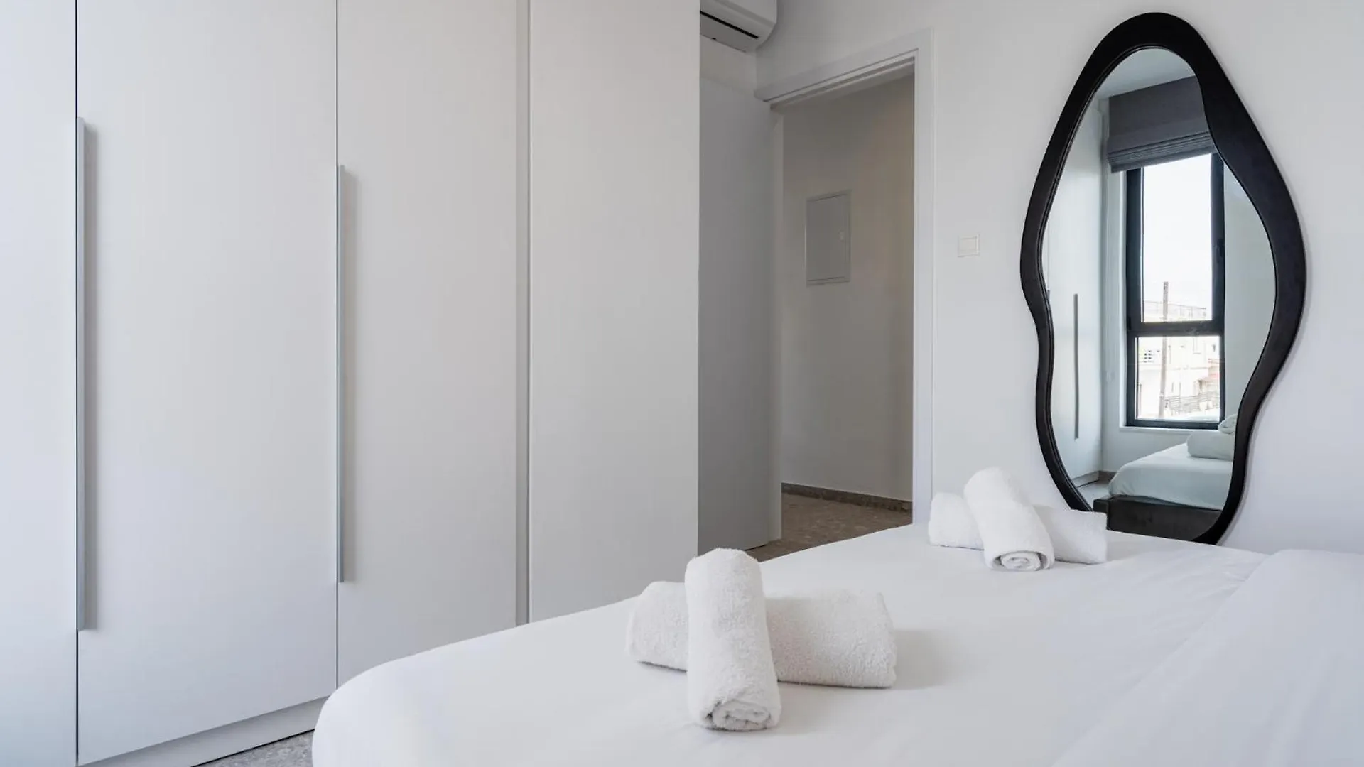 Solara - Stylish Balcony Apartments In Larnaca