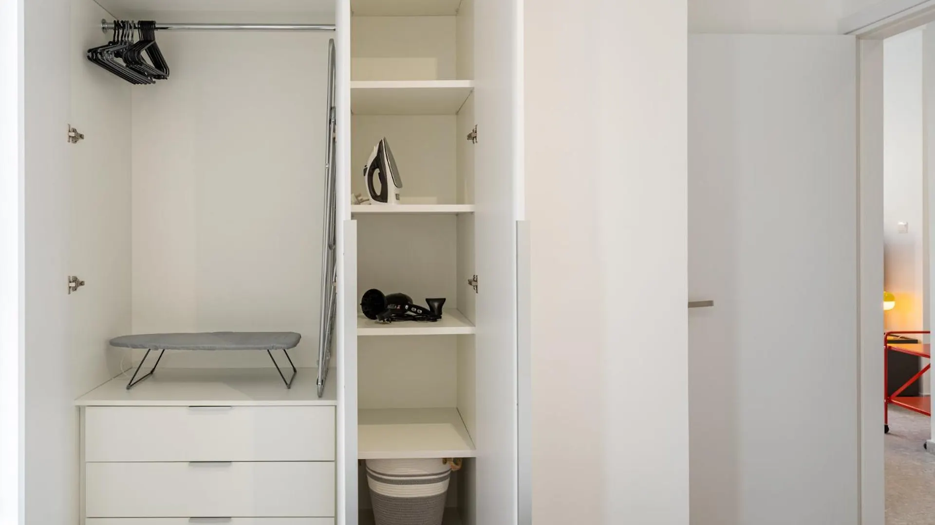 Solara - Stylish Balcony Apartments In Larnaca