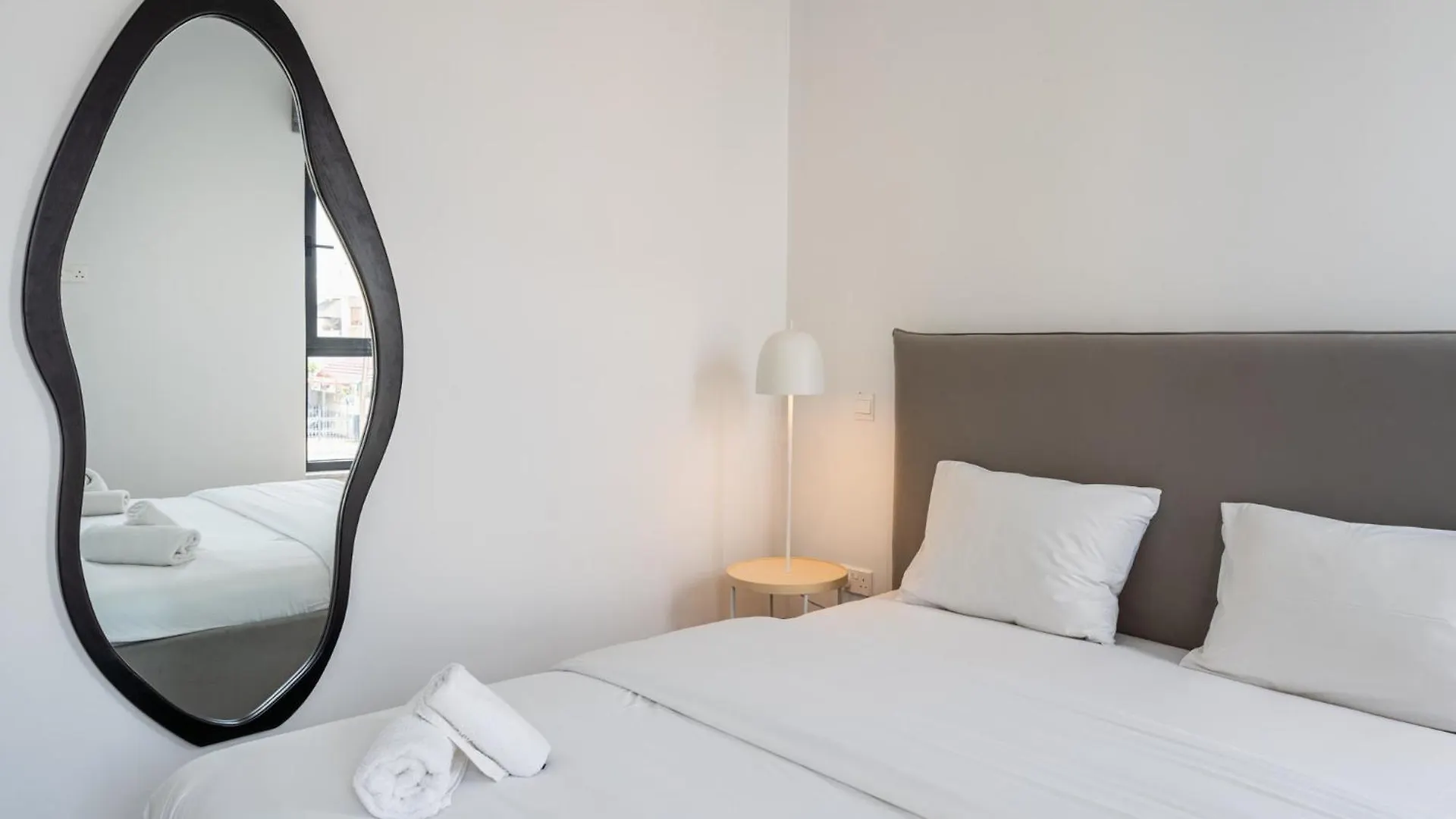 Solara - Stylish Balcony Apartments In Larnaca