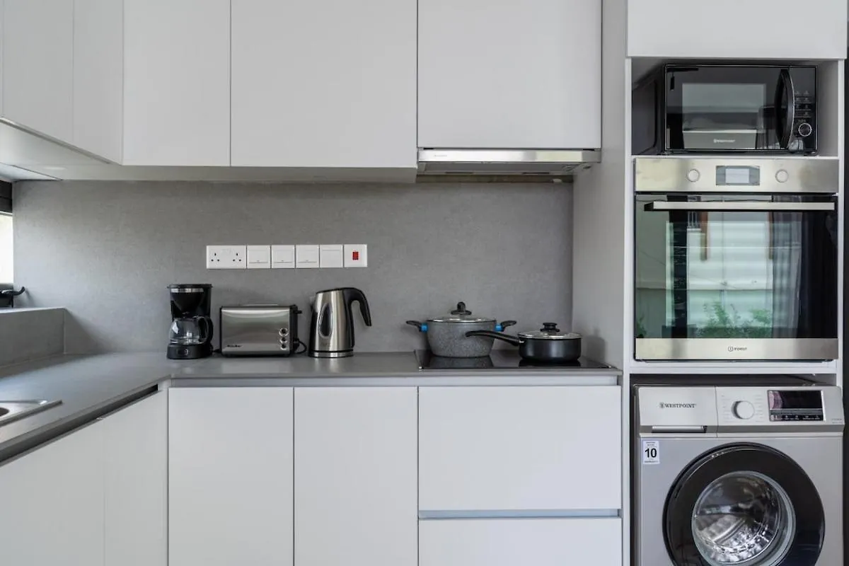 Solara - Stylish Balcony Apartments In Larnaca 0*,