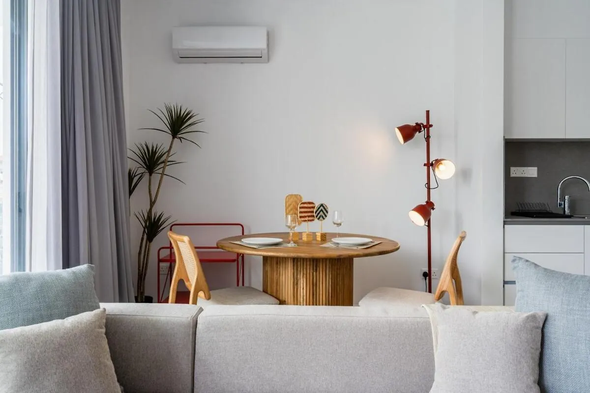 Solara - Stylish Balcony Apartments In Larnaca 0*,